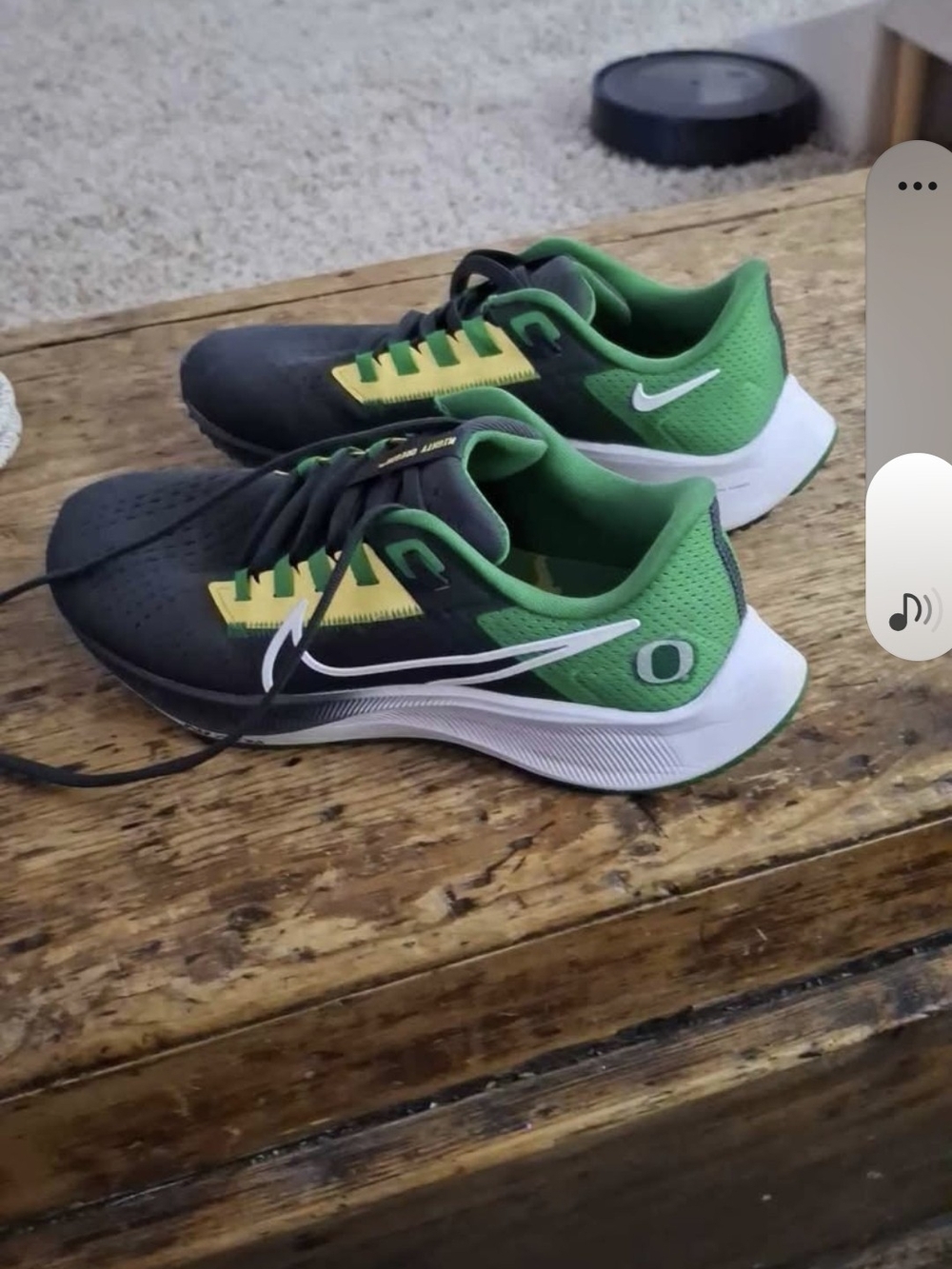 Nike AIR Zoom Pegasus 38. OREGON DUCKS
